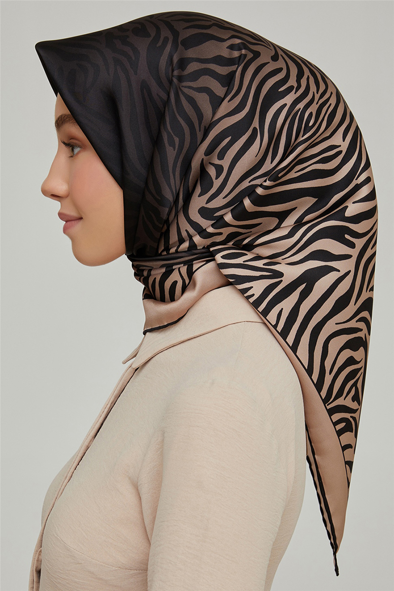 Armine Sura İpek Eşarp 21Ka8654 22 - Görsel-1